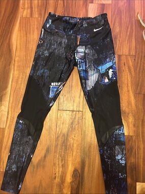 Nike Black & Blue Graphic Training Leggings